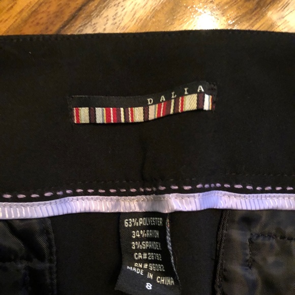 Dalia Black Cropped Pants - Picture 4 of 4